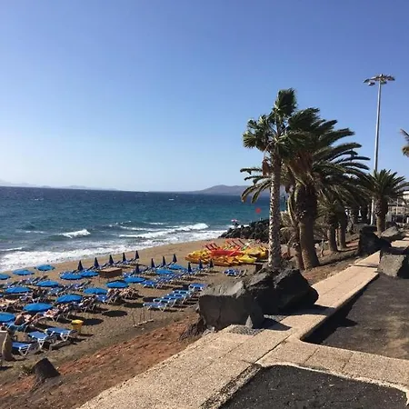In Puerto Del Carmen Sleeps 6 Includes Swimming Pool Air Con And Wifi 0 Puerto del Carmen (Lanzarote)