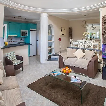 In Puerto Del Carmen Sleeps 6 Includes Swimming Pool Air Con And Wifi 0 Villa *